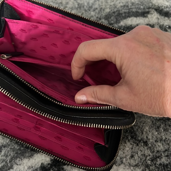 Juicy Couture like new wallet. Double zippered! - Picture 4 of 8